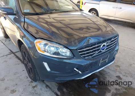 2015 Volvo Xc60 T6 z USA, uszkodzony, nr VIN YV4902RK5F2720055